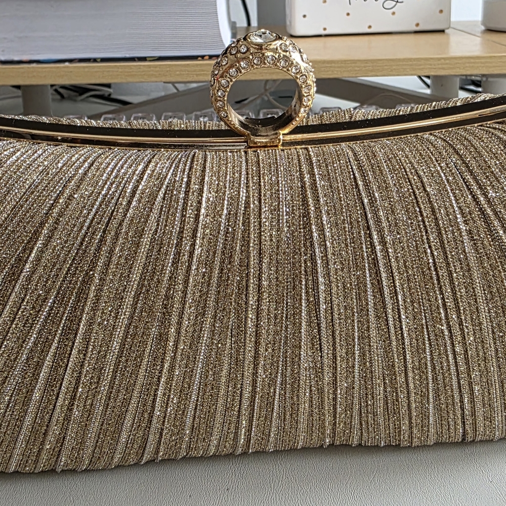 Elegant Gold Evening Clutch with Crystal Ring Closure - Picture 3 of 5